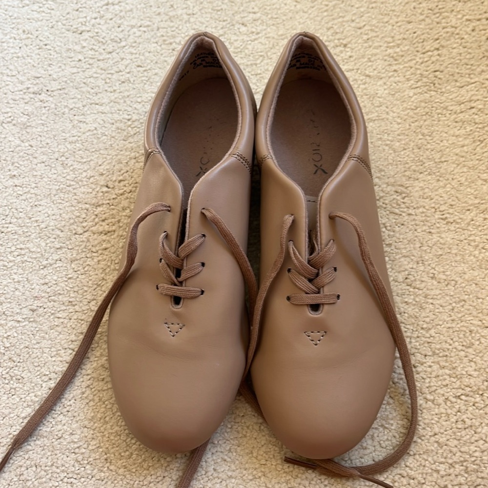 Women's Capezio Tan Tap Shoes size 8 Medium like new